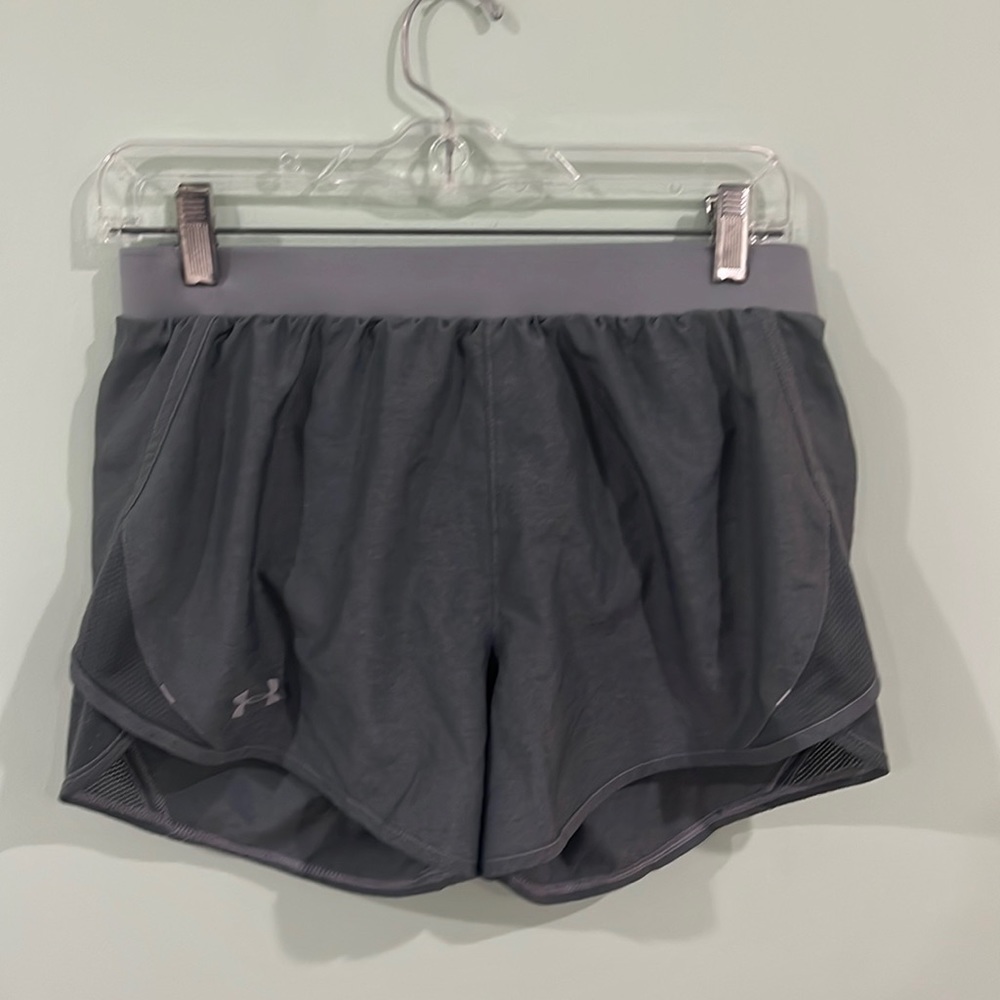 grey nike shorts